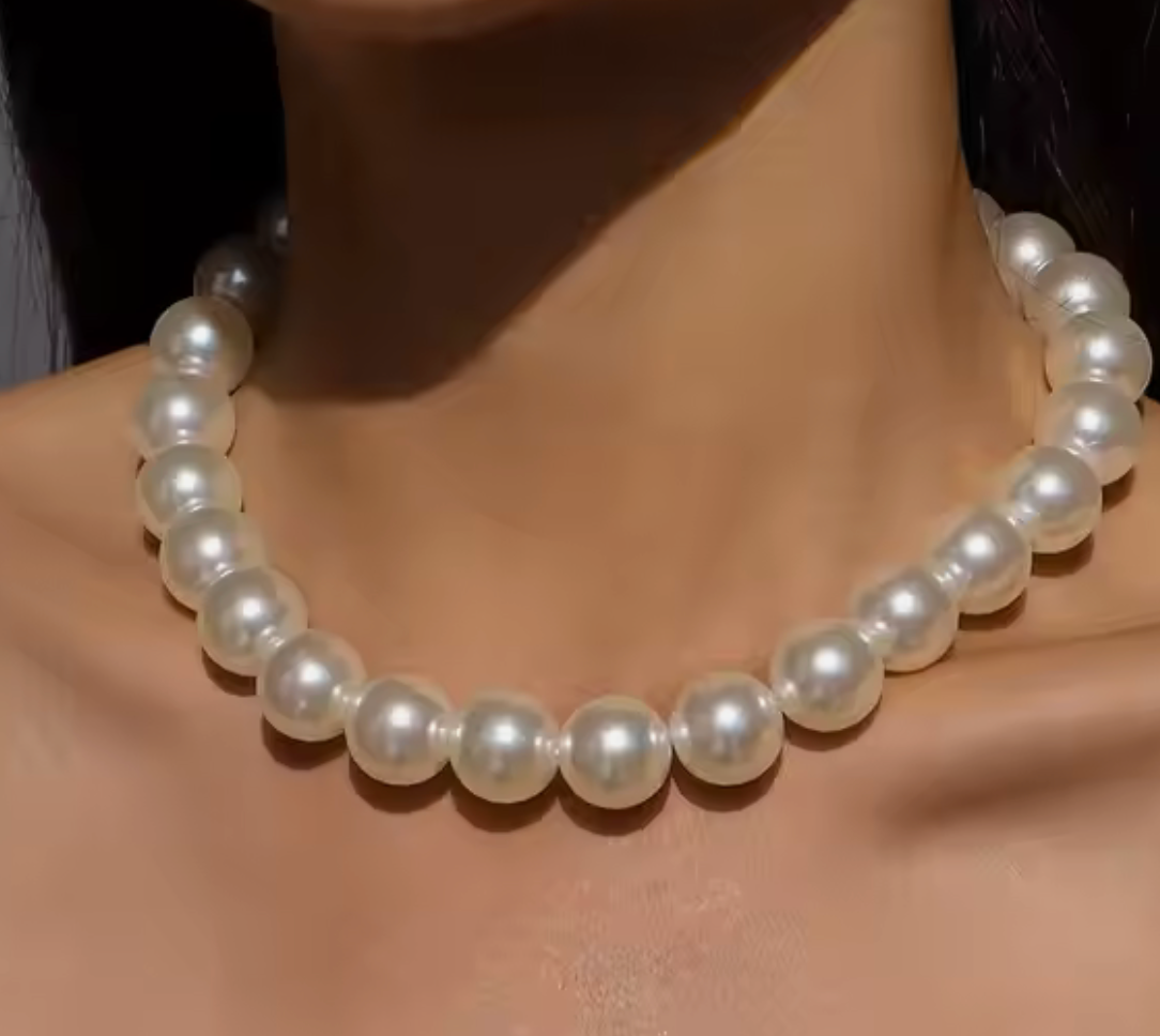 Barbara Ball Necklace - Silver