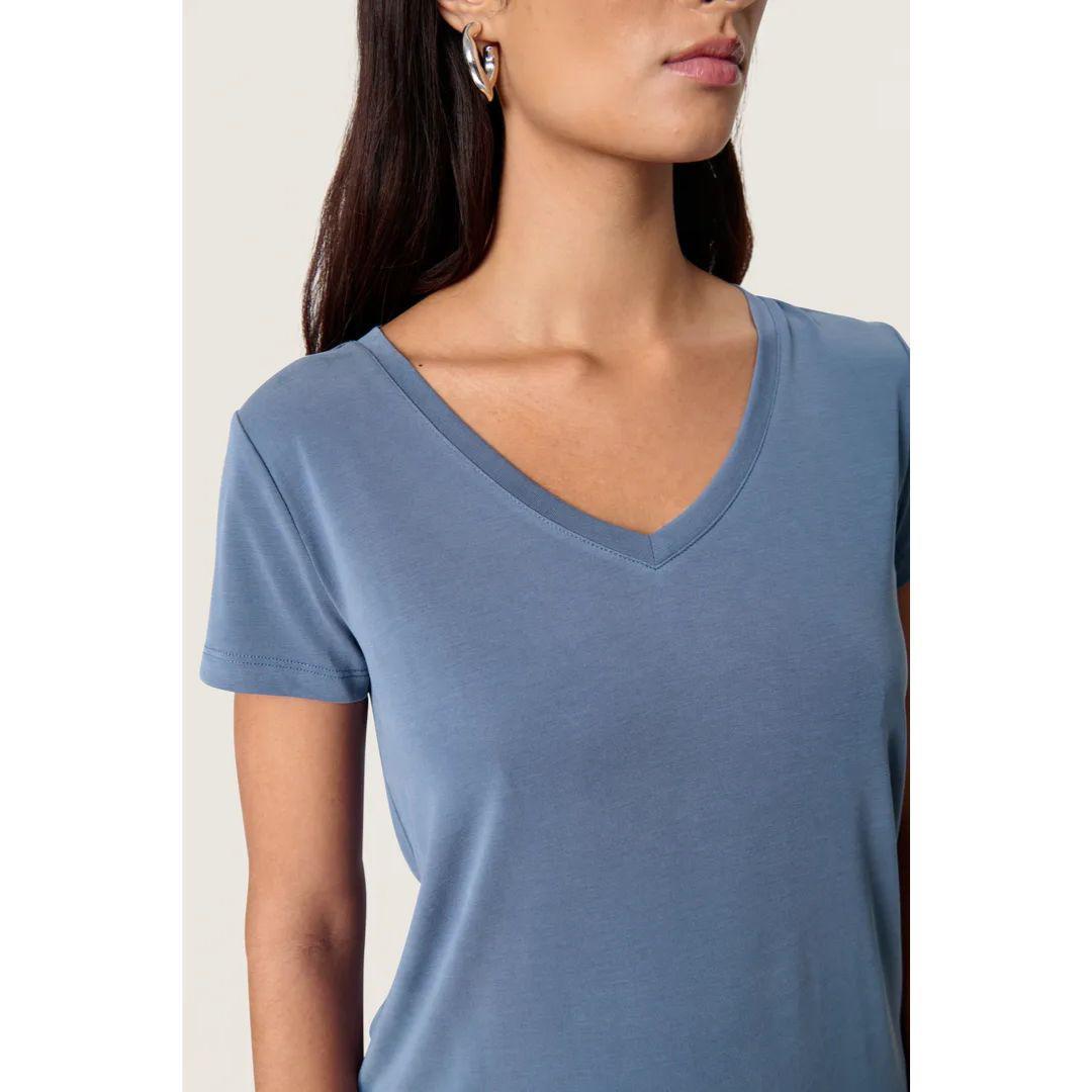 Columbine V-Neck T-Shirt - 30404284 - Bijou Blue