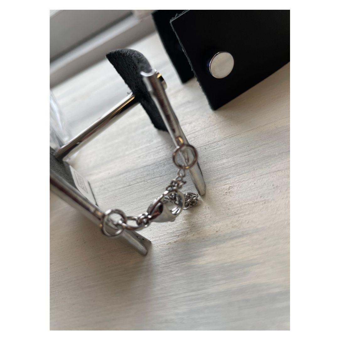 Chunky Leather Cuff Screw U Bracelet