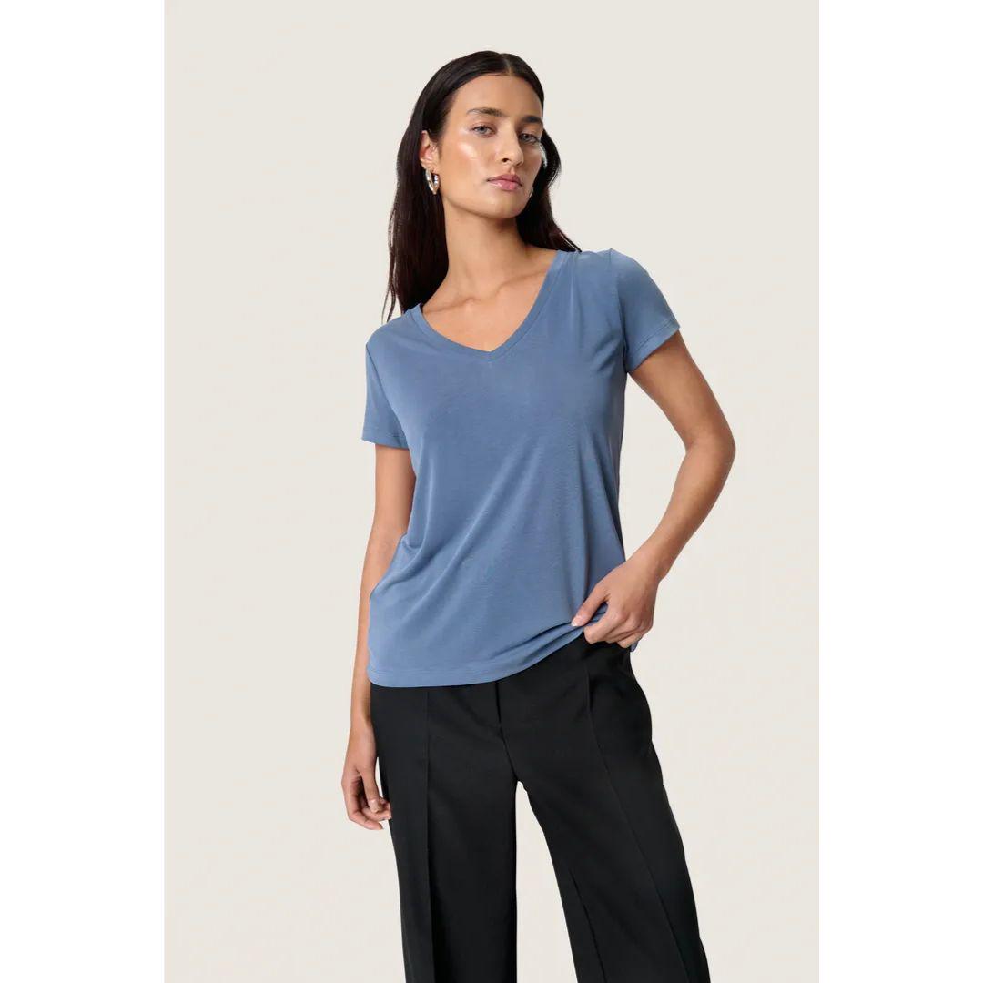 Columbine V-Neck T-Shirt - 30404284 - Bijou Blue