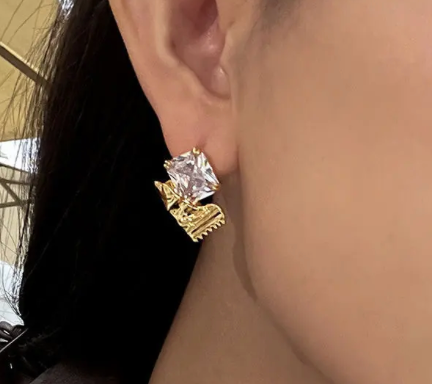 Bon Bon Rhinestone Stud Earring Steel PV 14K Gold