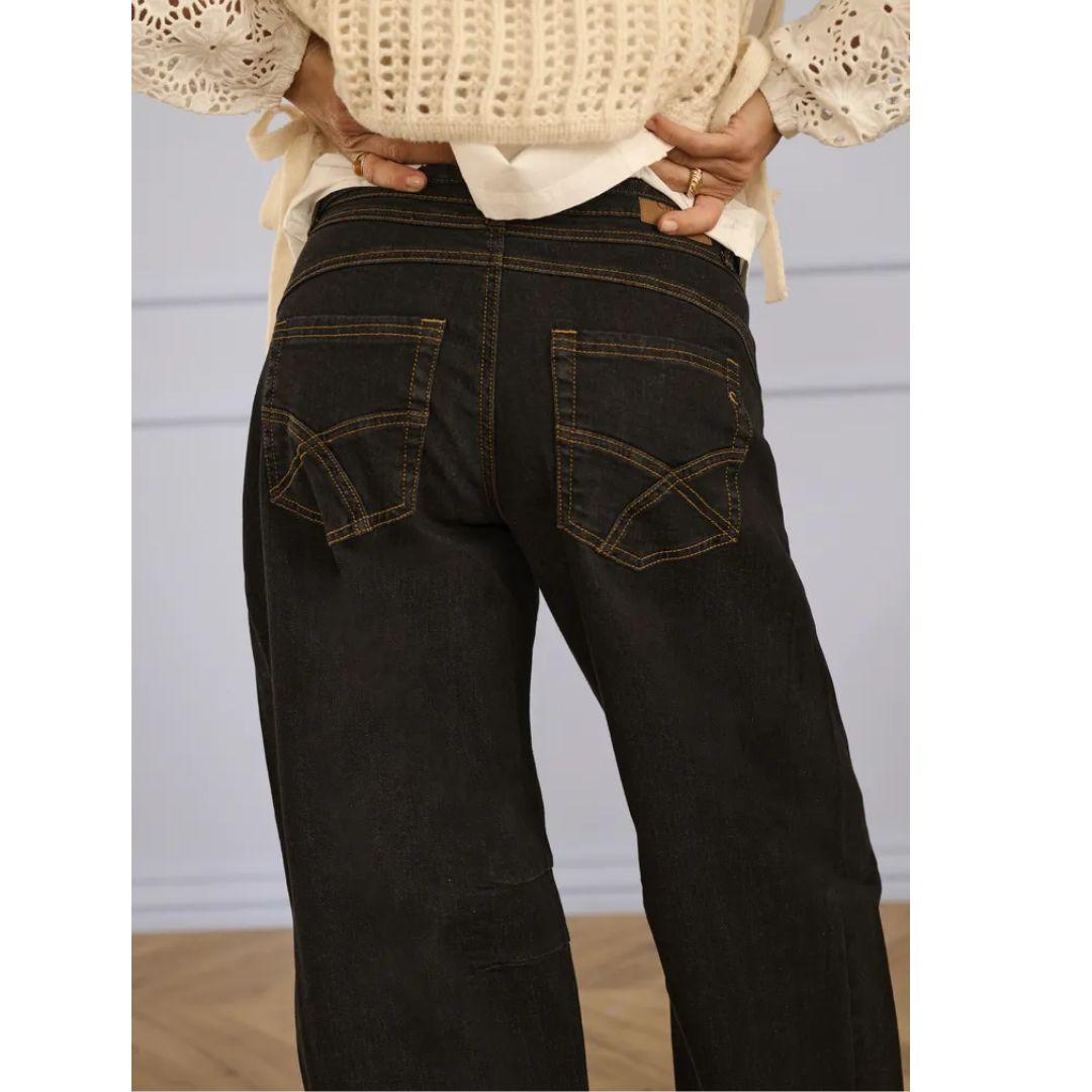 Caysa Ankle Stretch Barrel Jeans - Black Washed