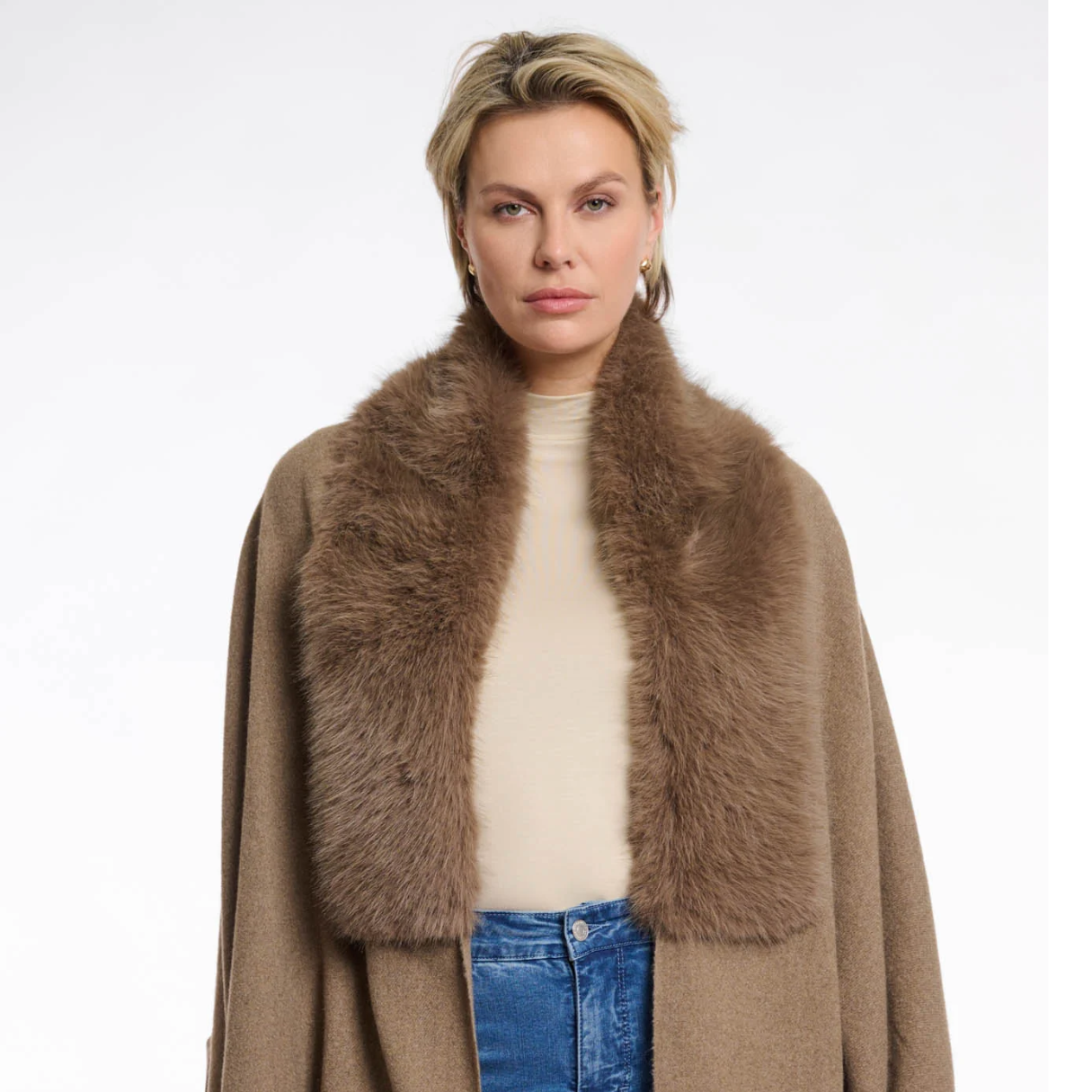 Warda Cape - 7002511