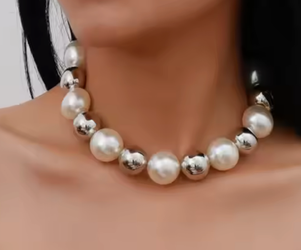 Barbara Ball Necklace - Silver